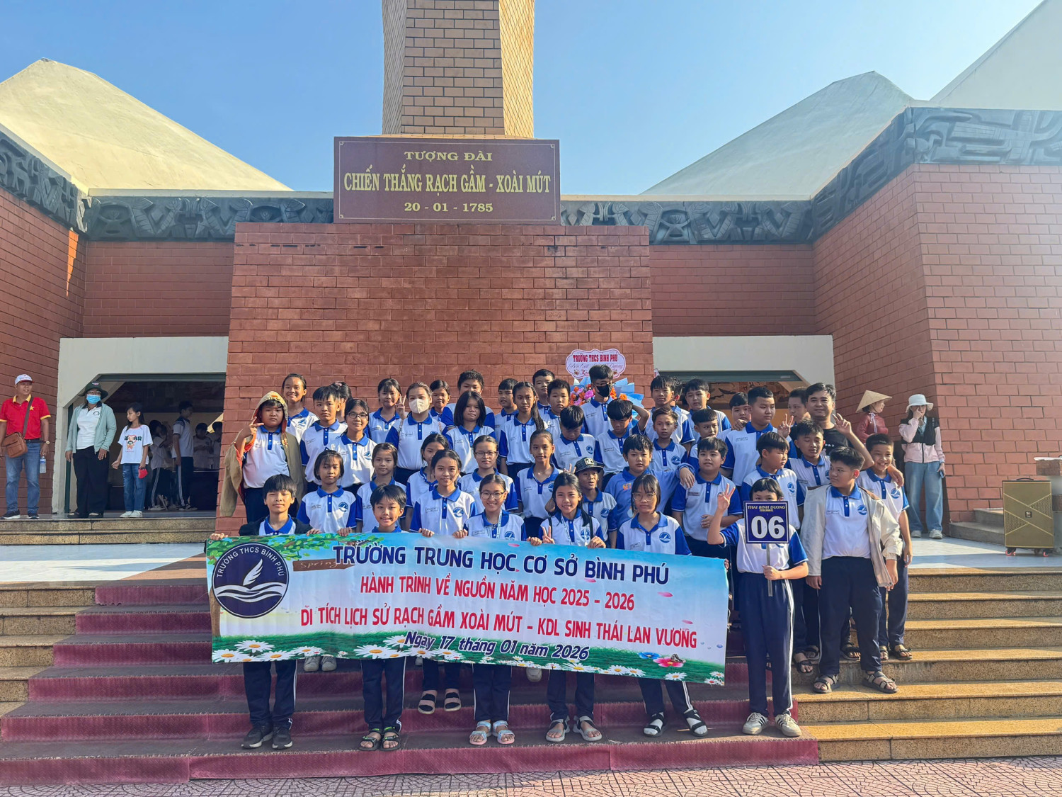 HÀNH TRÌNH VỀ NGUỒN Ý NGHĨA CỦA HỌC SINH