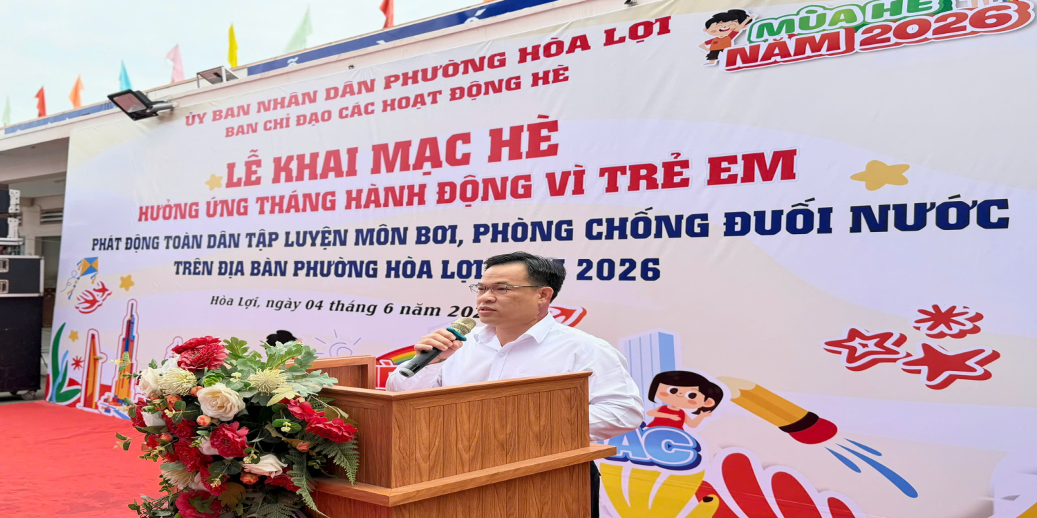 Ông Nguyễn Duy Quang - Phó Chủ tịch UBND phường phát biểu khai mạc hè 2026
